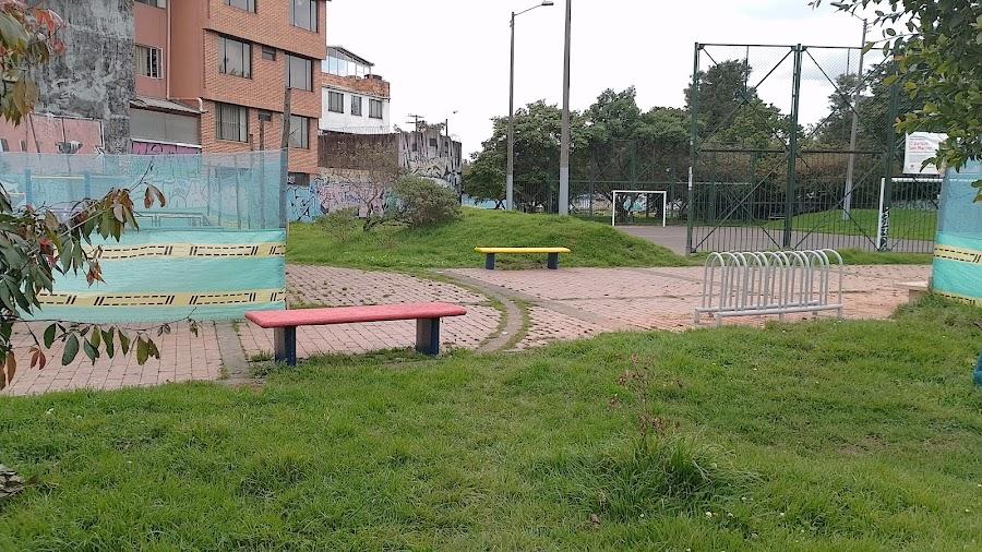 Cuatro Parques Public Park